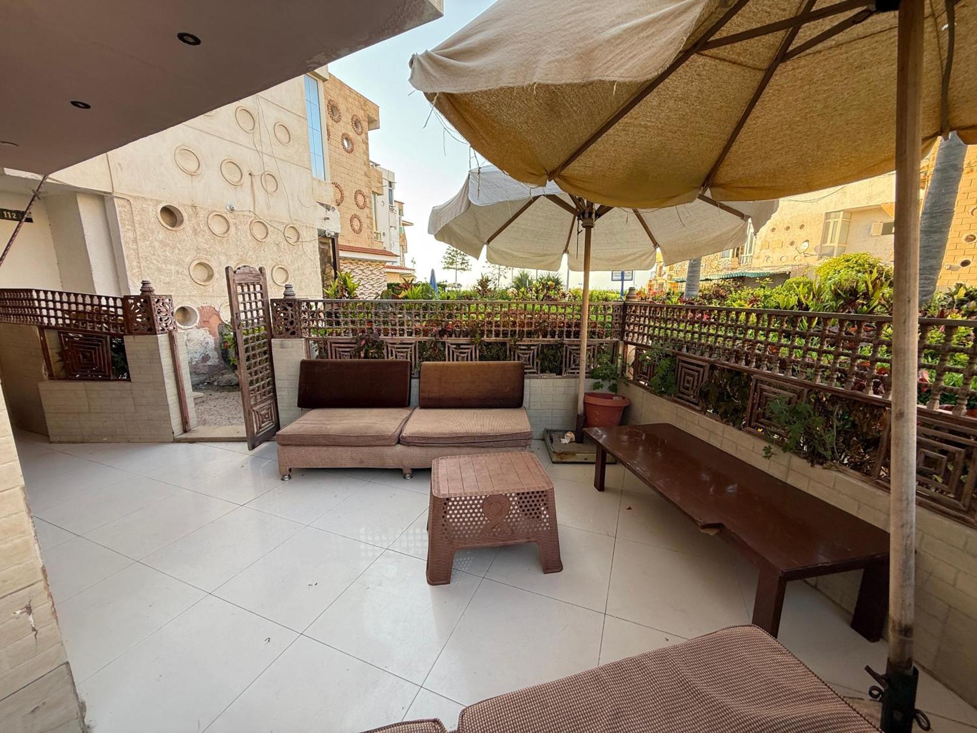 Apartmán Ground 2-bedroom With Access And Ac